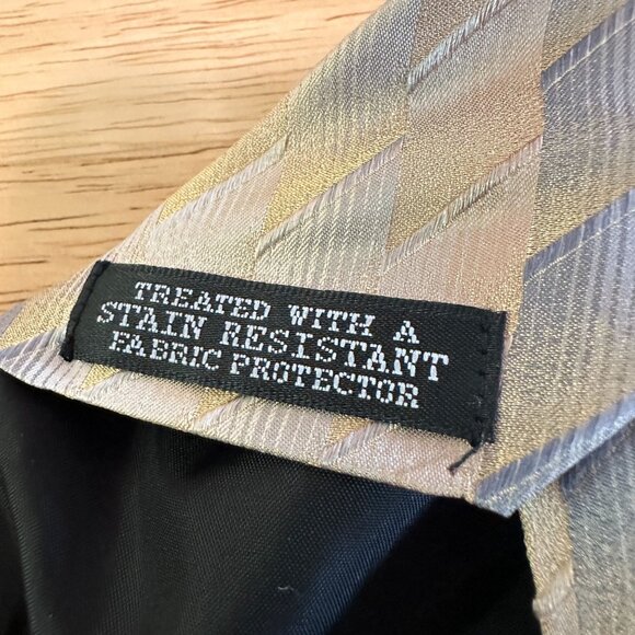 Crazy Horse Mens Silk Tie Treated With Stain Resistant Protector - Picture 4 of 8